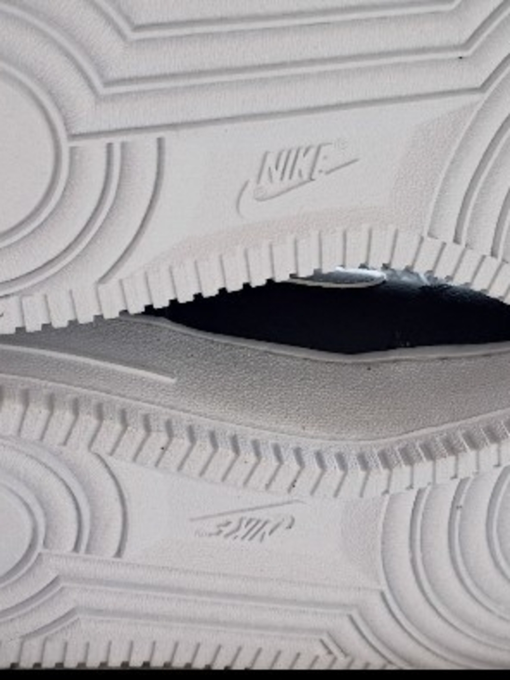 Nike Men’s Black and White High-Top Athletic Sneakers - Picture 6 of 11